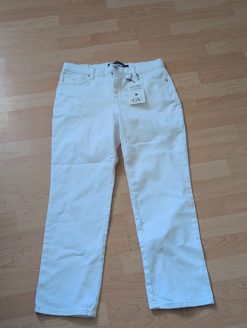 Gloria Vanderbilt White Denim Jeans with Branded Waist Label